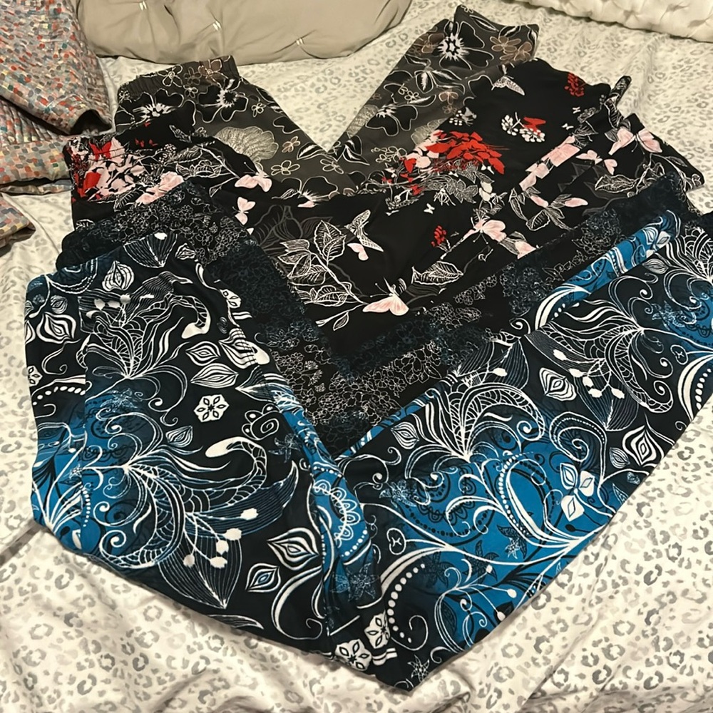 5 Pairs of Full Length Printed Leggings - OS